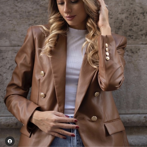 NWOT ZARA FAUX LEATHER DOUBLE-BREASTED BLAZER - Picture 4 of 15